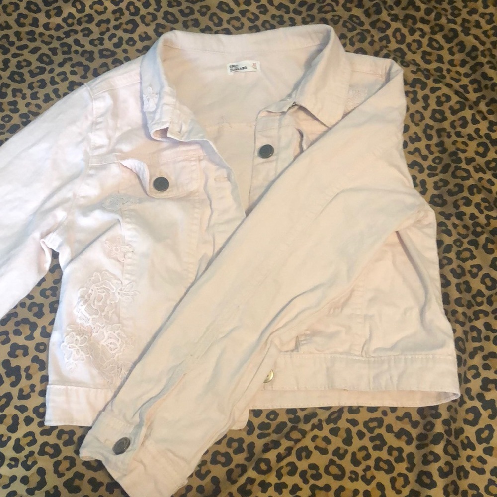 Light pink jean jacket 🧥